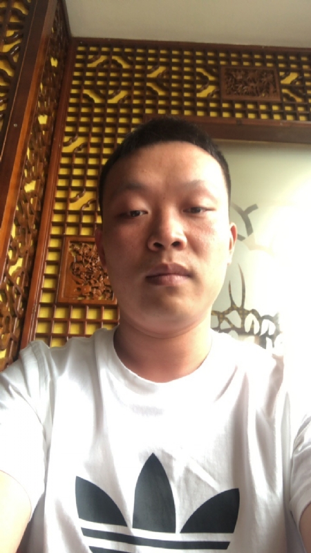 唐子龙的第一张照片--湘潭中老年相亲网