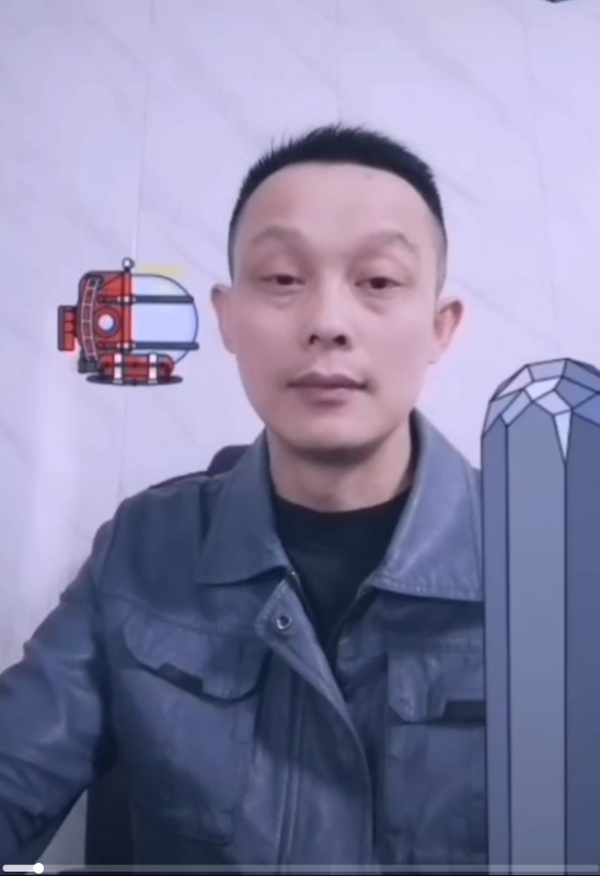 易进的第三张照片--湘潭中老年相亲网